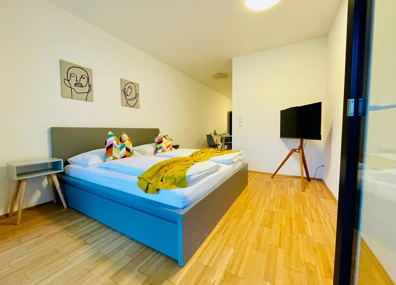 Apstay City Center I Free Parking I Self Check-In Graz 0*,  Austria