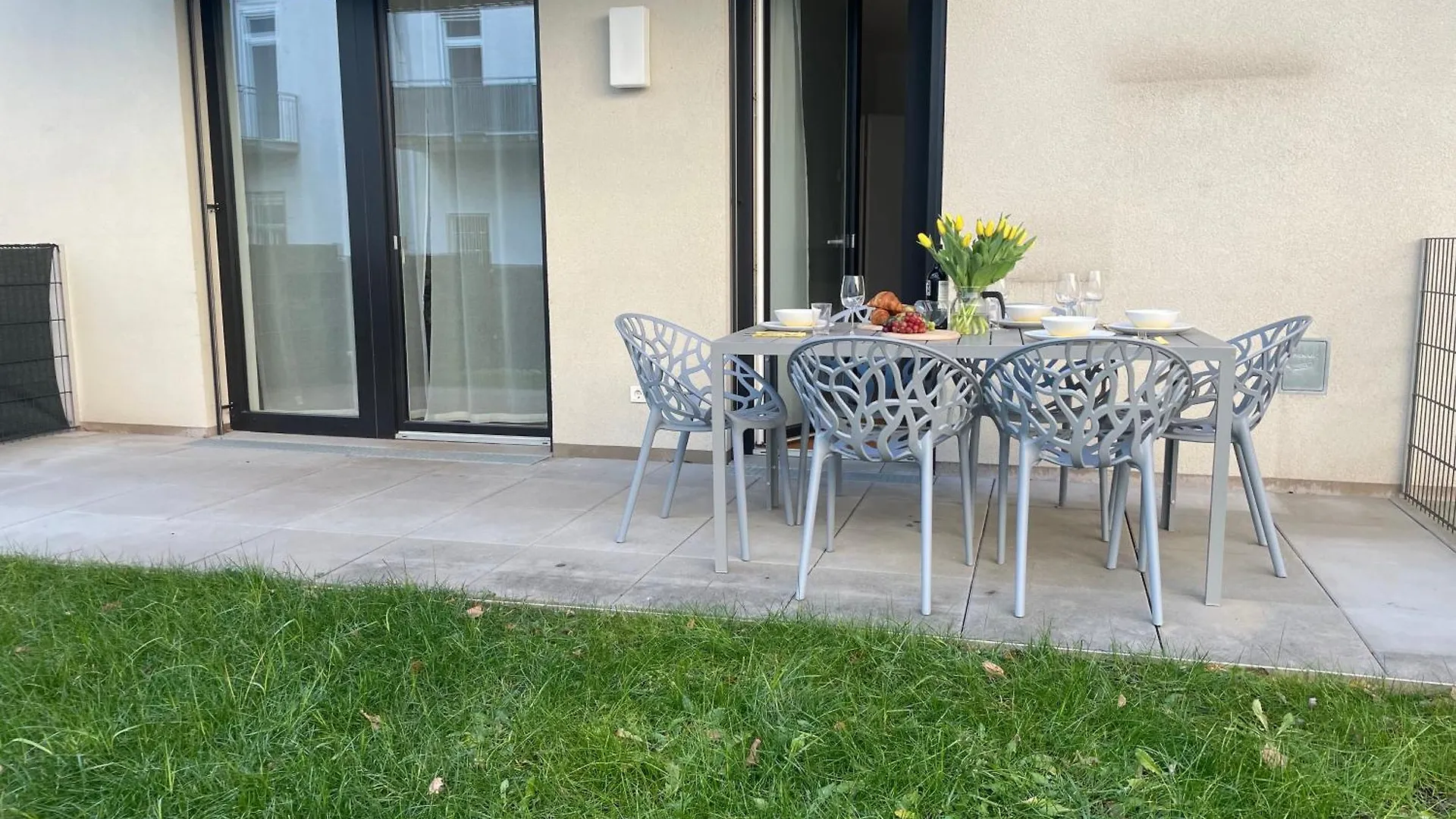 Apstay City Center I Free Parking I Self Check-In Graz Apartment