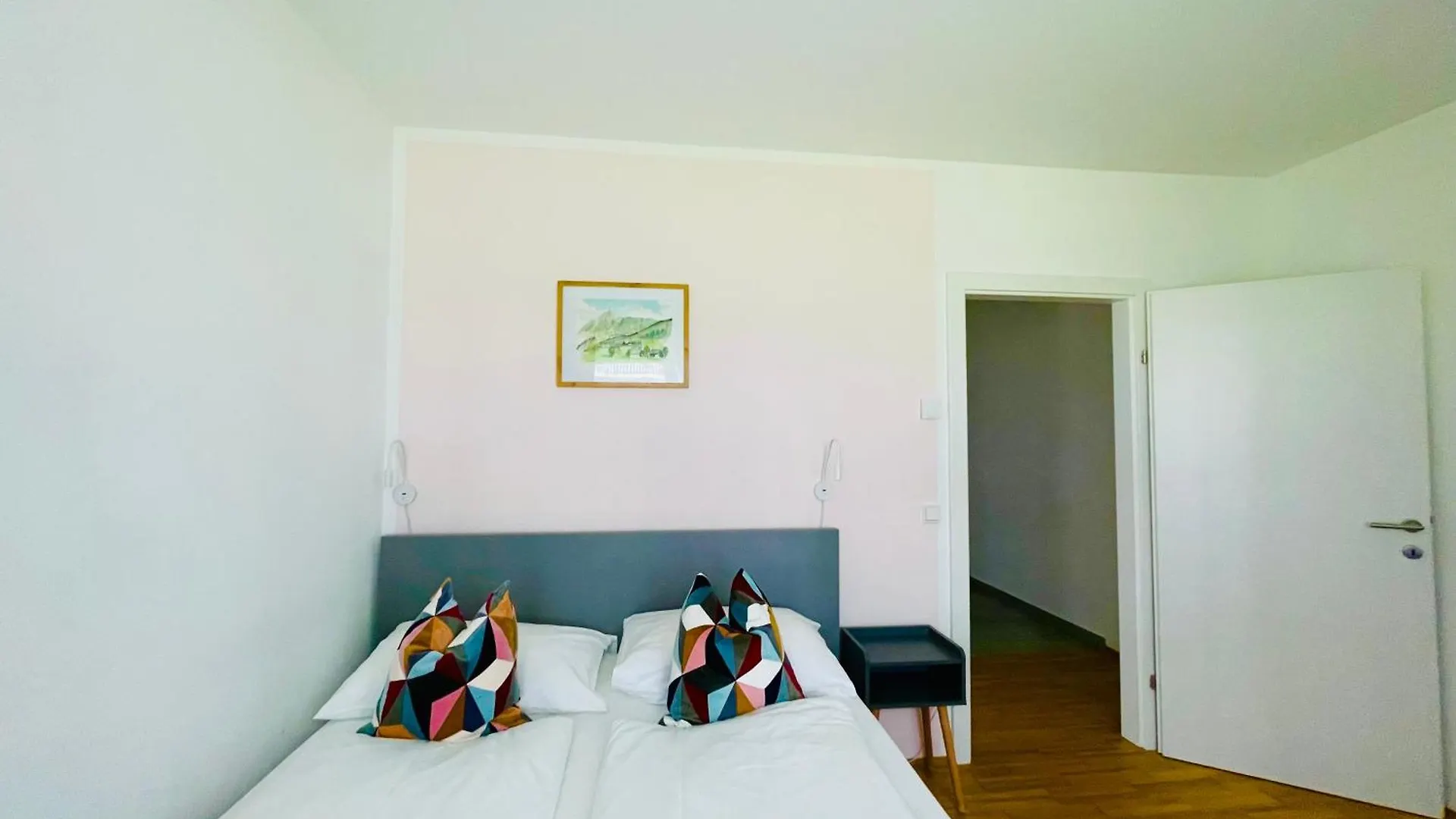 Apstay City Center I Free Parking I Self Check-In Graz 0*,  Austria
