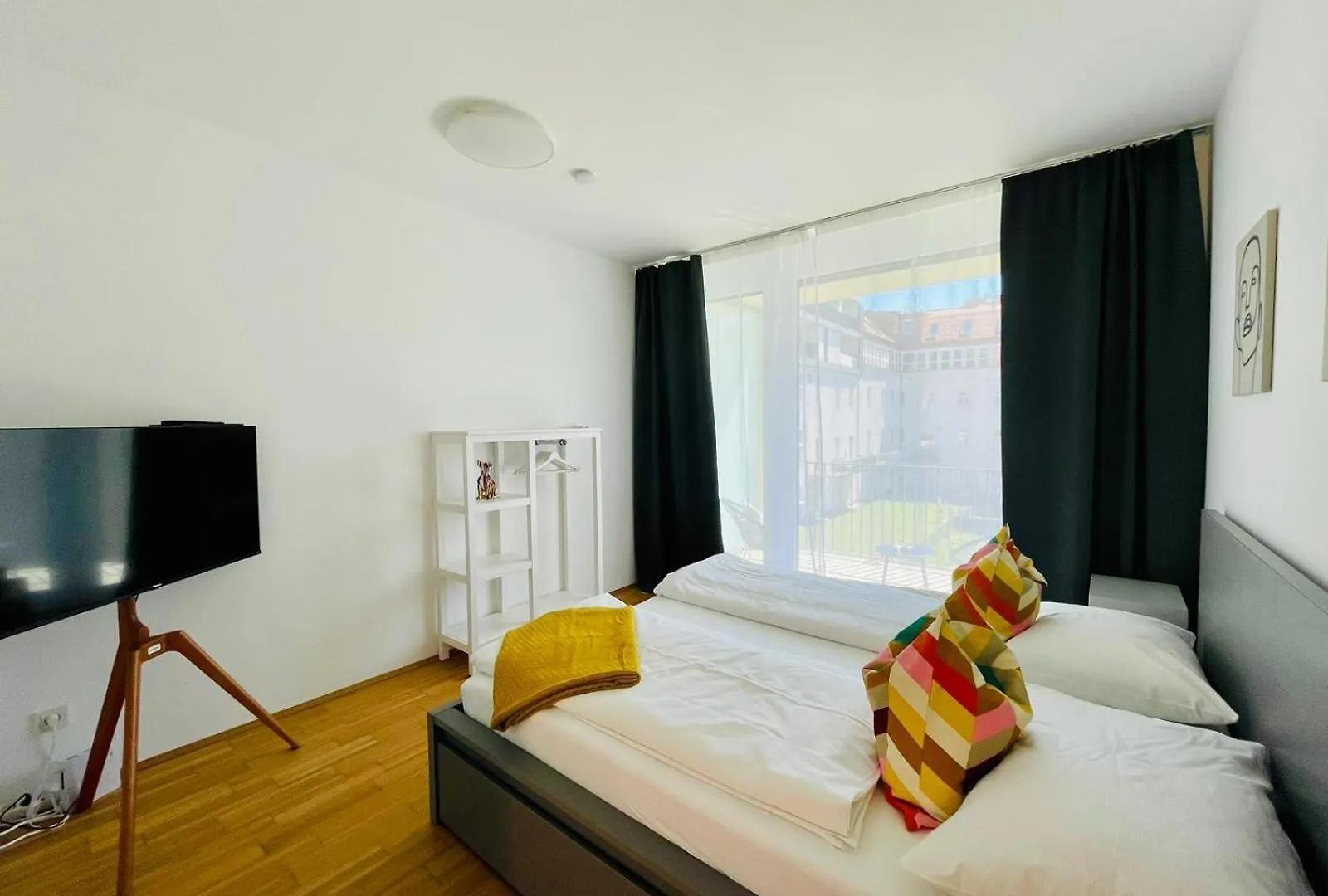 Apstay City Center I Free Parking I Self Check-In Graz