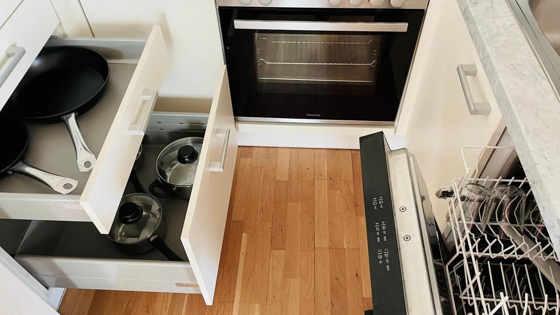 Apartment Apstay City Center I Free Parking I Self Check-In Graz