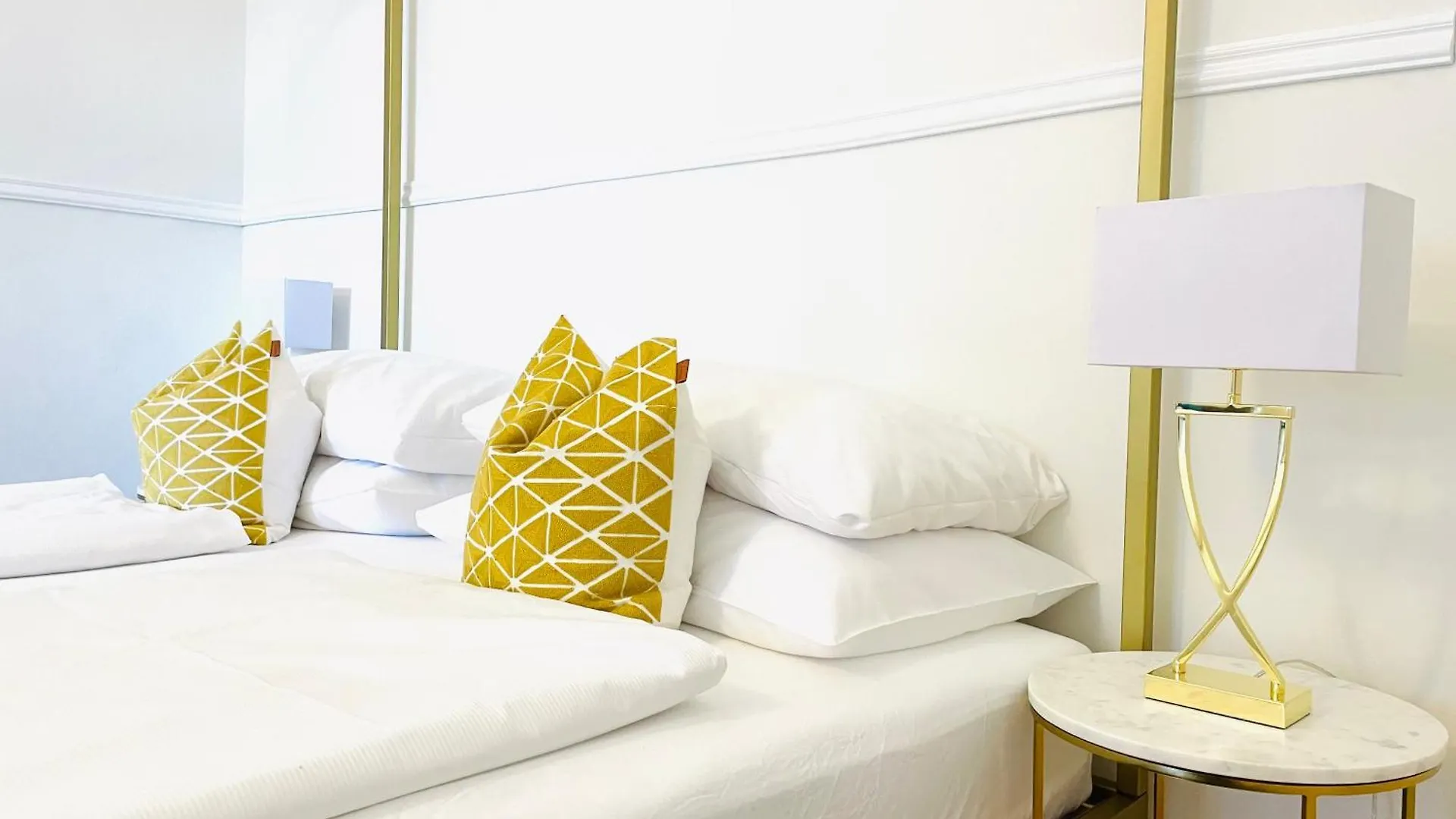 Apstay City Center I Free Parking I Self Check-In Graz Apartment